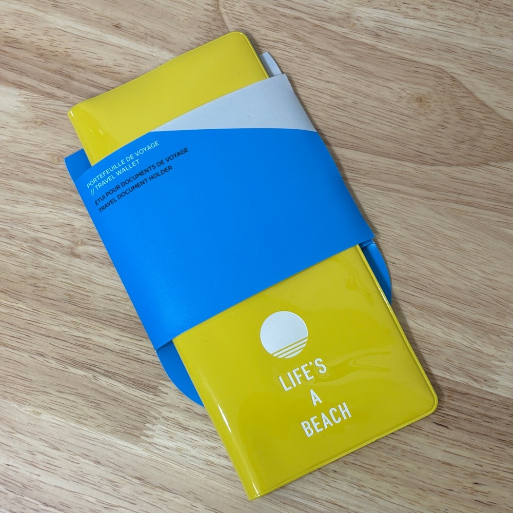 TRAVEL WALLET “Life’s a Beach”